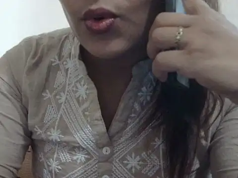 shekira99 online show from December 15, 2025, 7:23 am