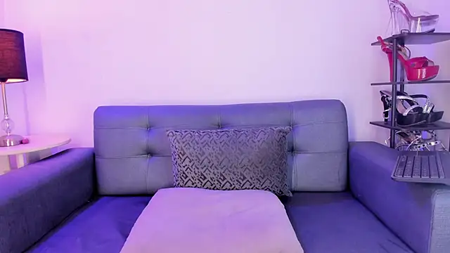 valerycolins online show from February 5, 2025, 3:34 am