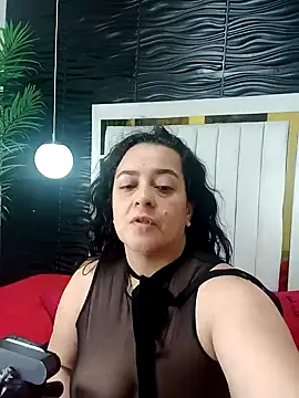 lucia vonne  online show from January 14, 2025, 2:11 pm