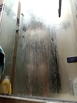 lucia vonne  online show from December 2, 2025, 11:26 am