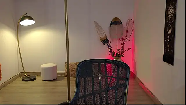 Kat Art online show from March 10, 2026, 8:47 pm