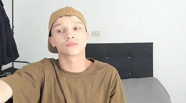 Snapshot of angelcortes chatting on December 23, 2024, 10:01 pm angelcortes online show from December 23, 2024, 10:01 pm