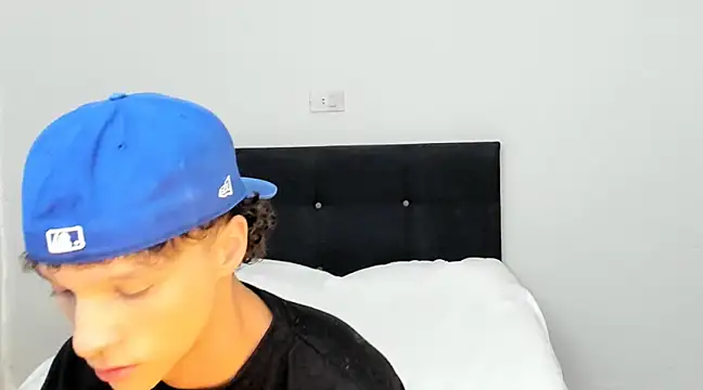 Snapshot of angelcortes chatting on March 14, 2025, 10:27 pm angelcortes online show from March 14, 2025, 10:27 pm