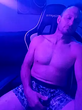 Snapshot of Funwithbrad1 chatting on December 6, 2024, 8:26 am Funwithbrad1 online show from December 6, 2024, 8:26 am