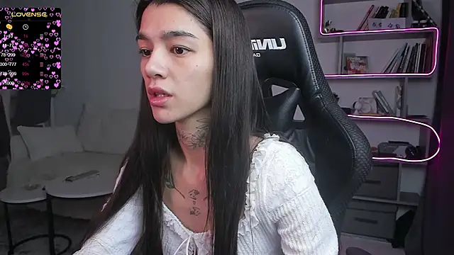 vinkitinkii online show from February 6, 2025, 6:18 am