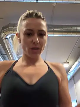 petrouchkaaa  online show from January 10, 2025, 10:06 am