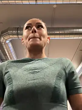 petrouchkaaa  online show from January 17, 2025, 9:49 am