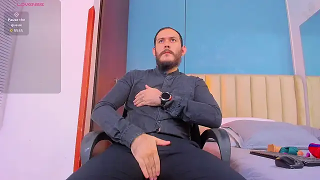 jeanpiere  online show from December 21, 2025, 3:35 am