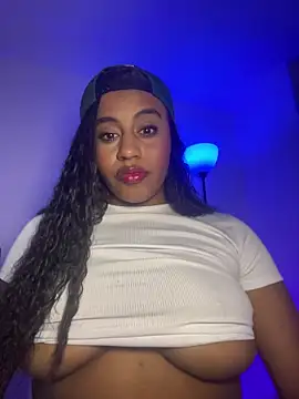 charlotteeruss online show from January 14, 2026, 5:13 am