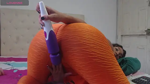 Snapshot of melisacruzz chatting on December 11, 2024, 10:27 pm melisacruzz online show from December 11, 2024, 10:27 pm