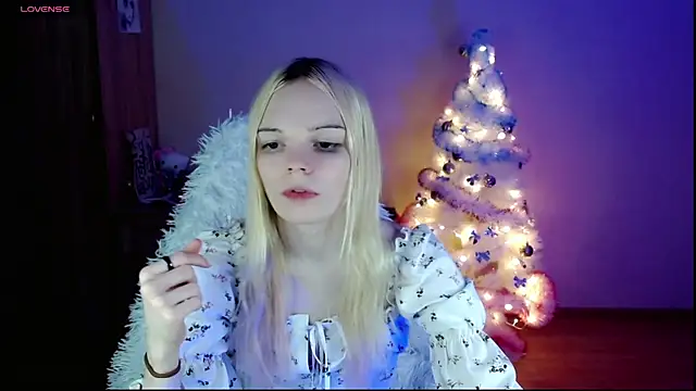 Emily Nyaffee online show from December 30, 2024, 10:12 pm