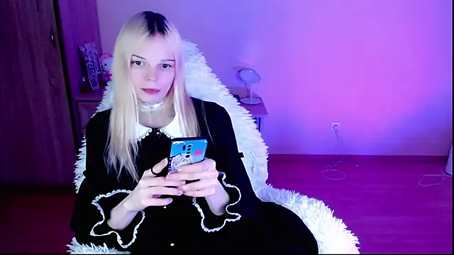 Emily Nyaffee online show from January 28, 2025, 1:08 am