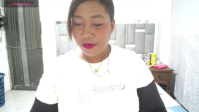 thickebonymilfF online show from March 10, 2025, 1:01 am