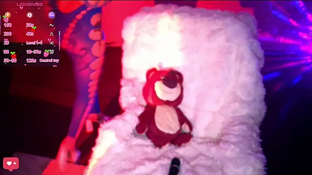 PetiteAngel666 online show from November 27, 2025, 8:44 pm