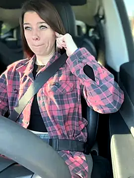 LadyLena1 online show from November 30, 2025, 6:12 pm