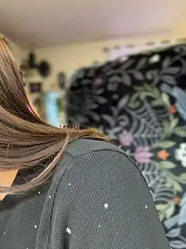 LadyLena1 online show from December 3, 2025, 4:16 pm