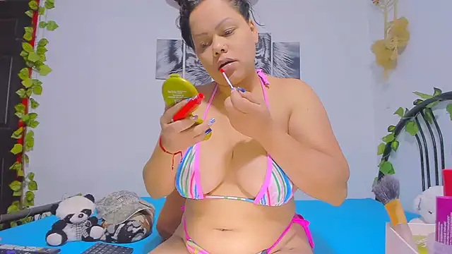 Alhelqueen online show from November 5, 2025, 5:46 pm