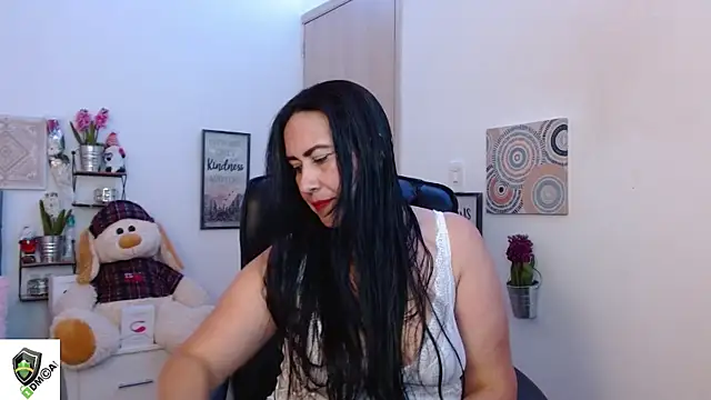 amalia brunette online show from December 6, 2024, 11:03 pm