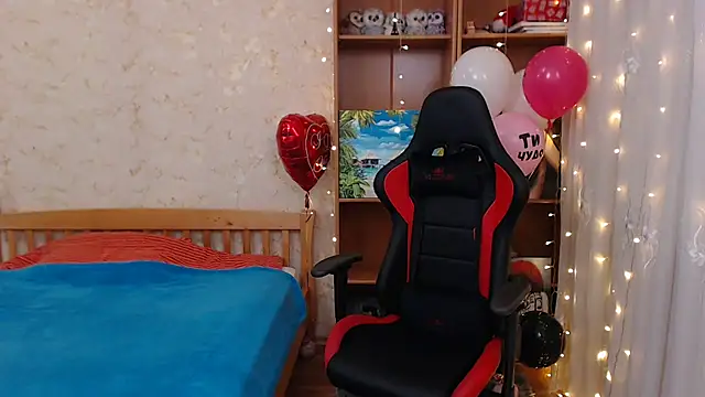 JuicyJess online show from February 16, 2025, 8:00 pm