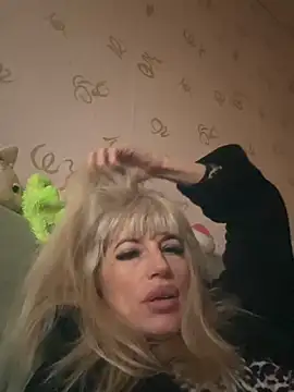 Snapshot of AlinaGrosu chatting on February 20, 2025, 7:45 am AlinaGrosu online show from February 20, 2025, 7:45 am