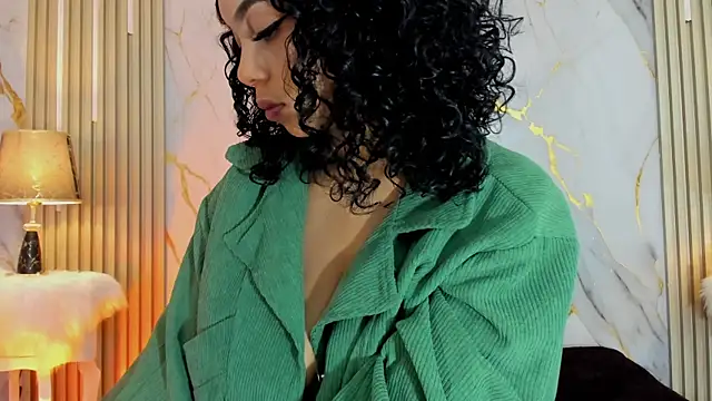 BeckyRusso online show from January 13, 2026, 3:28 pm