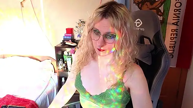 Lori Myaf online show from March 11, 2026, 2:23 pm