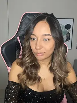 DianaHopson online show from February 9, 2025, 12:17 am