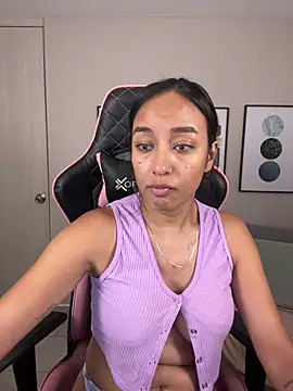 DianaHopson online show from March 1, 2025, 11:04 pm