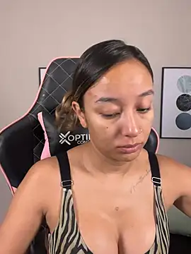 DianaHopson online show from March 16, 2025, 10:55 am