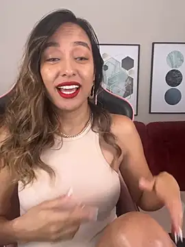 DianaHopson online show from March 19, 2025, 2:24 pm