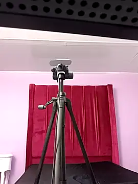 Shanelle   online show from March 27, 2026, 2:39 pm