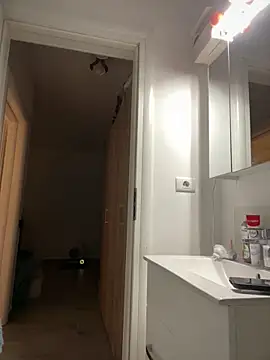 Ella Charm online show from February 8, 2026, 4:10 pm