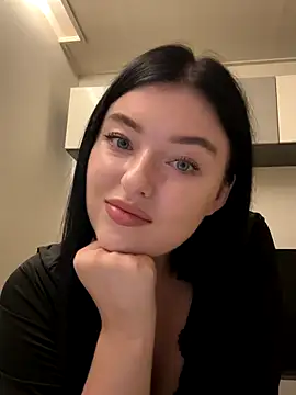 Snapshot of Angela_Fosterr chatting on October 19, 2025, 5:13 pm Angela Fosterr online show from October 19, 2025, 5:13 pm