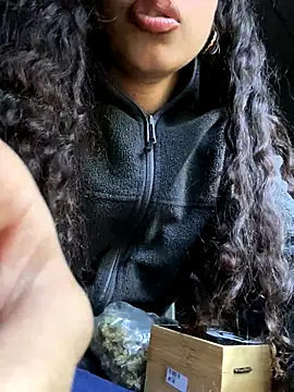 Snapshot of badbaby187 chatting on October 30, 2025, 2:07 pm badbaby187 online show from October 30, 2025, 2:07 pm