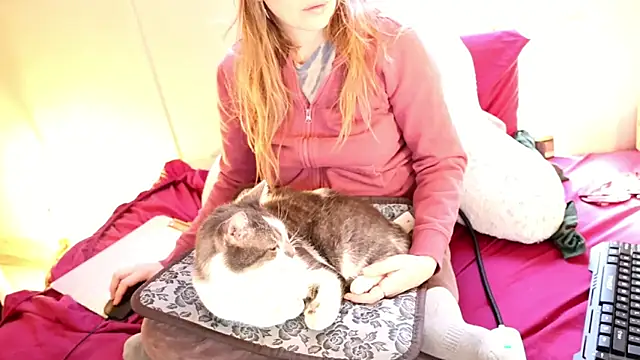 xxpixeyxx online show from December 15, 2025, 2:43 pm