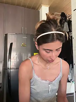 Ameellie online show from February 2, 2025, 3:49 pm