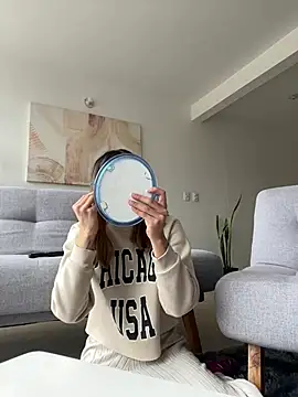 Ameellie online show from February 27, 2025, 2:43 pm