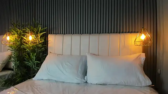 SaraRiley online show from November 14, 2025, 10:40 pm