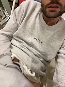 Snapshot of athenphysics chatting on January 12, 2025, 8:14 pm athenphysics online show from January 12, 2025, 8:14 pm