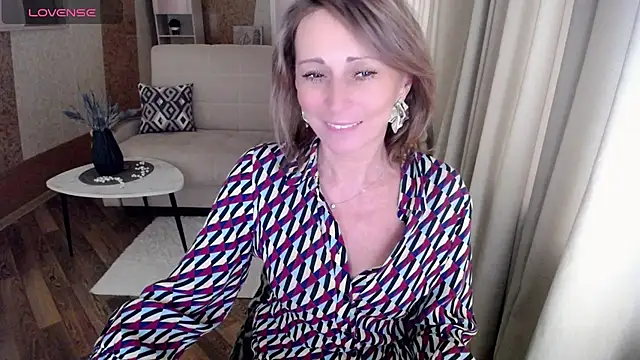 Snapshot of HornyMilf_777 chatting on January 27, 2025, 11:11 am HornyMilf 777 online show from January 27, 2025, 11:11 am