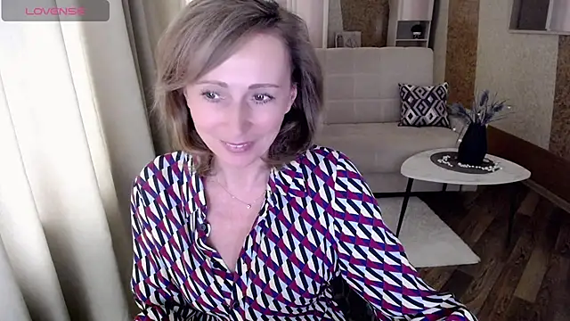 Snapshot of HornyMilf_777 chatting on January 31, 2025, 7:29 am HornyMilf 777 online show from January 31, 2025, 7:29 am