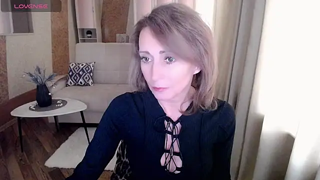 Snapshot of HornyMilf_777 chatting on February 6, 2025, 5:25 am HornyMilf 777 online show from February 6, 2025, 5:25 am