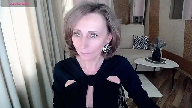 Snapshot of HornyMilf_777 chatting on February 11, 2025, 5:05 am HornyMilf 777 online show from February 11, 2025, 5:05 am