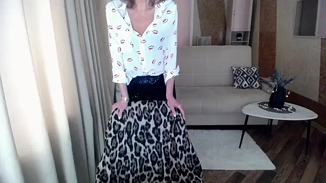 Snapshot of HornyMilf_777 chatting on February 14, 2025, 5:30 am HornyMilf 777 online show from February 14, 2025, 5:30 am