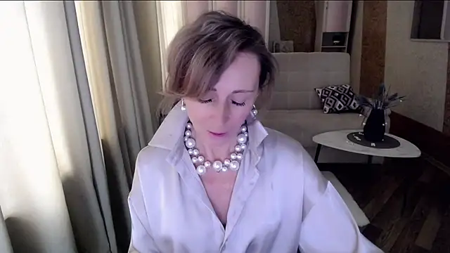 Snapshot of HornyMilf_777 chatting on February 26, 2025, 8:37 am HornyMilf 777 online show from February 26, 2025, 8:37 am
