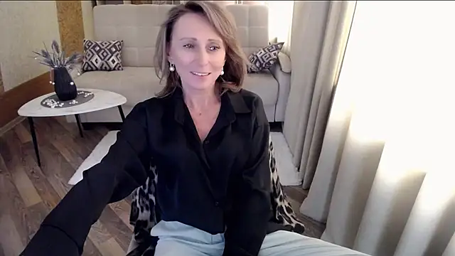 Snapshot of HornyMilf_777 chatting on March 2, 2025, 8:48 am HornyMilf 777 online show from March 2, 2025, 8:48 am
