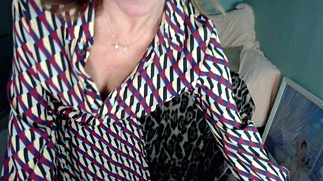 Snapshot of HornyMilf_777 chatting on March 4, 2025, 12:44 pm HornyMilf 777 online show from March 4, 2025, 12:44 pm