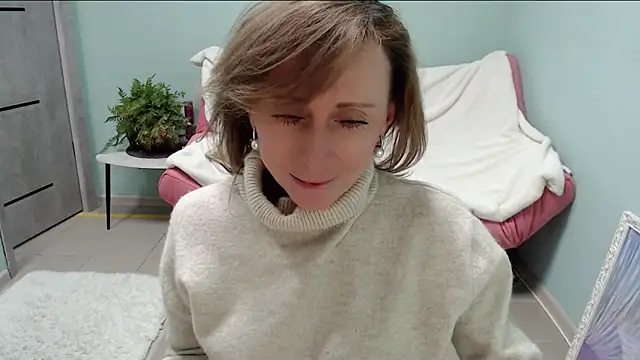 Snapshot of HornyMilf_777 chatting on March 7, 2025, 12:01 pm HornyMilf 777 online show from March 7, 2025, 12:01 pm