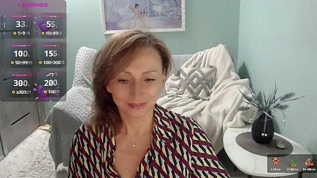 Snapshot of HornyMilf_777 chatting on October 7, 2025, 5:37 am HornyMilf 777 online show from October 7, 2025, 5:37 am