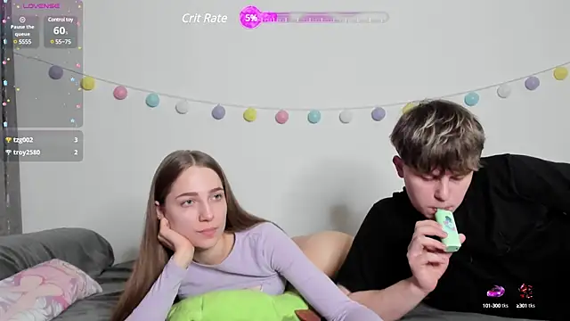 Emily and Ilumi online show from January 15, 2025, 2:13 pm